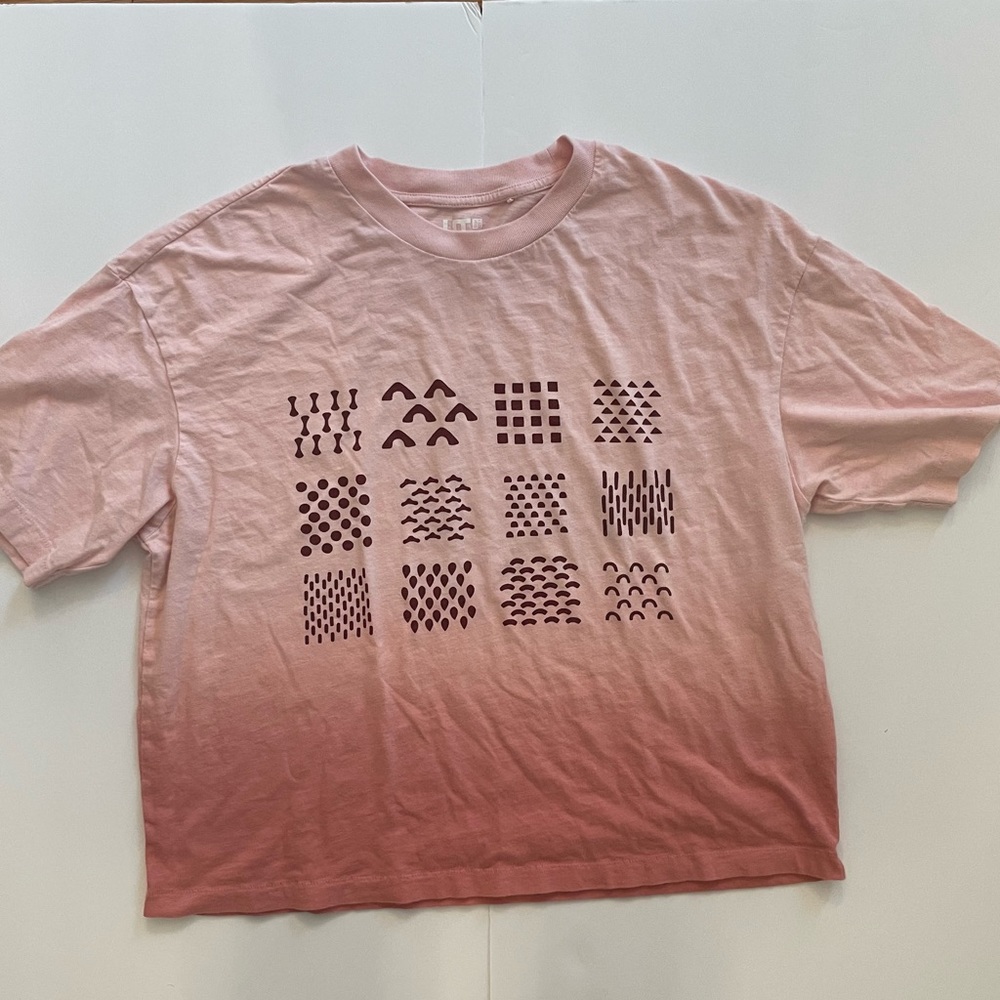 Uniqlo Katagami Ombré Graphic T-shirt medium